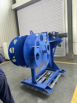 Zhengtai Motor Gücü'nden düşük voltajlı bileşenli AlTiB çubuk besleme ünitesi ve 2 parça çubuk rehber tüpü