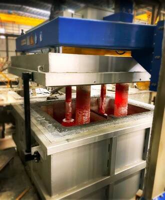 PLC tabanlı Otomatik Kontrollü Çevrimiçi Gaz Giderme Ünitesi, Yüksek Hızlı Grafit Rotor ve Erimiş Alüminyum için Refrakter Astarlı Hazne